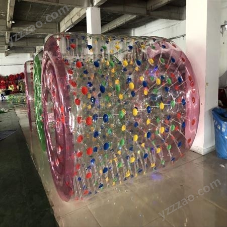 华津气模生产销售pvc/tpu2.4米水上彩灯充气滚筒水上游乐玩具