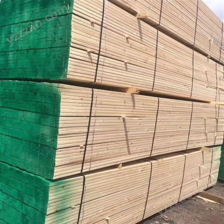 建亿建筑 绿化杆 杉木杆 辐射松材质方木板工程使用 不开裂