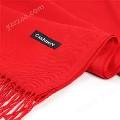 昆明红围巾刺绣logo 羊绒围脖印字 中国红围巾定制 英伦