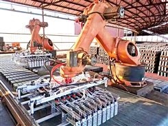 双海工业机器人水泥砖厂专用，4轴控制系统，360度旋转，腰式结构