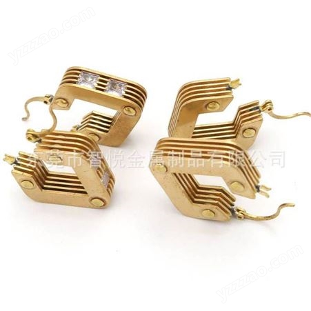 黄铜耳环菱形小众轻奢个性欧美侧边带钻耳圈饰品厂小批量来图订购