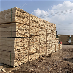 白松木方防腐规格形状齐全 建筑方木材料供货 良美建材