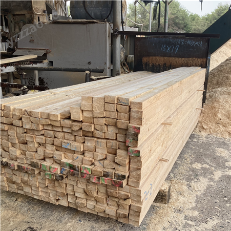 良美建材 进口建筑木方 防腐木材加工厂 坚固耐用 耐磨不变形