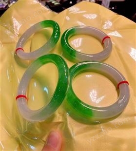 标准翡翠手镯回收 吊坠 挂件 蛋面 戒指 项链回收